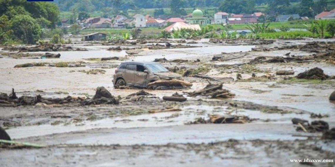 印尼西苏门答腊洪灾已致57人遇难