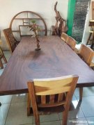 杰巴拉家具厂承接工厂和家庭用: 餐桌，餐椅，书柜，办公桌和大