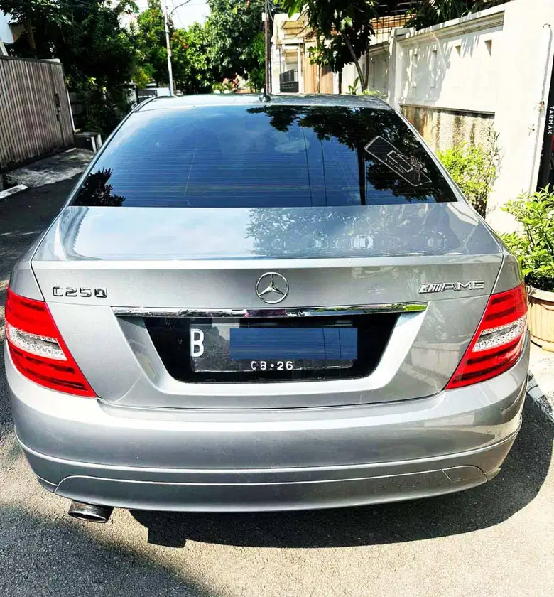 梅赛德斯-奔驰 C200