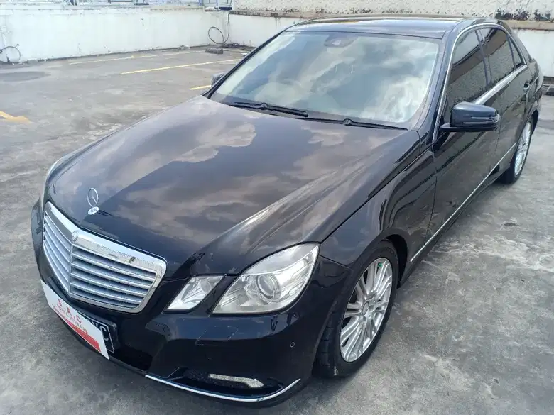 奔驰 E300 (2009)