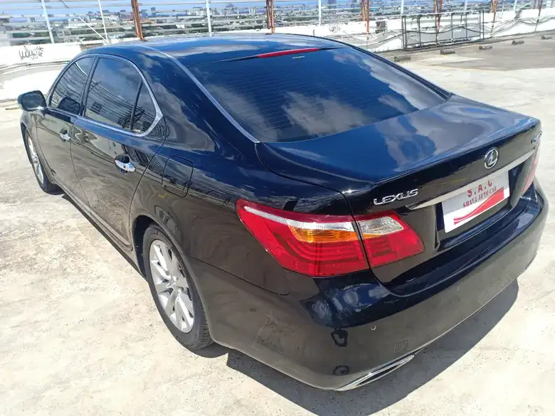 雷克萨斯 LS460 （2009）