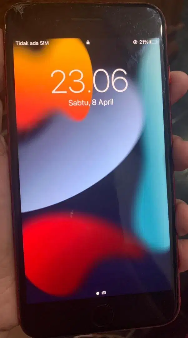 销售苹果手机 8+ 64GB