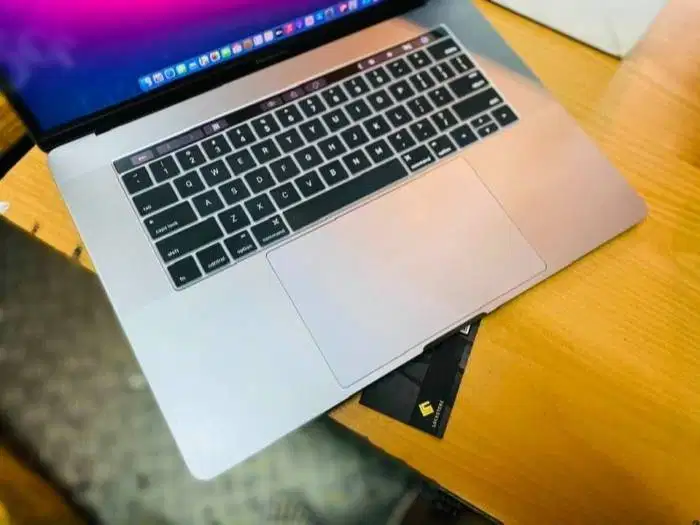 MacBook Pro 2018 Touchbar Core