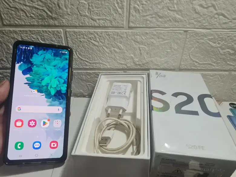 卖 BU 三星 S20 FE 内存 8/128GB 原装 S