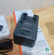 第二台快速充电器 NP-BX2 / 二手索尼 ZV 1 原装