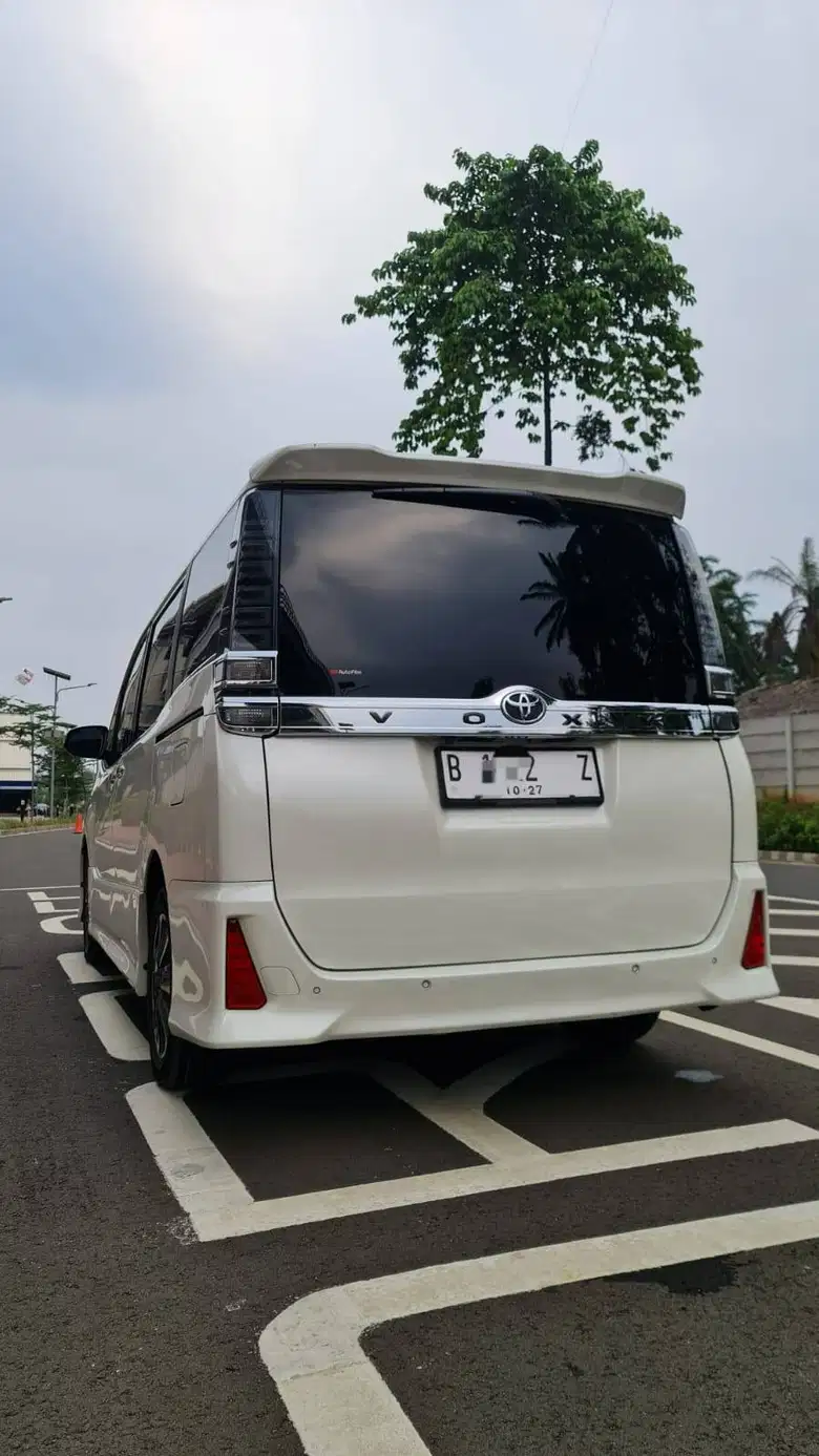 丰田 Voxy （2017