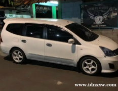 Nissan Livina (2012)